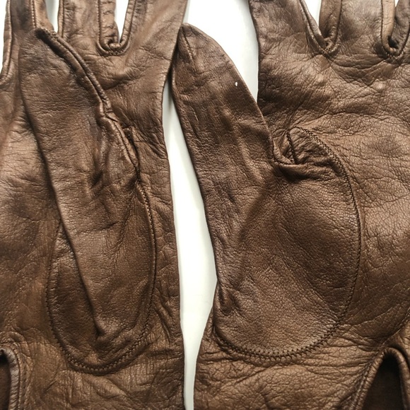 Dark Brown Leather Gloves with Vintage Texture and Wrist-Length Design - Picture 5 of 6